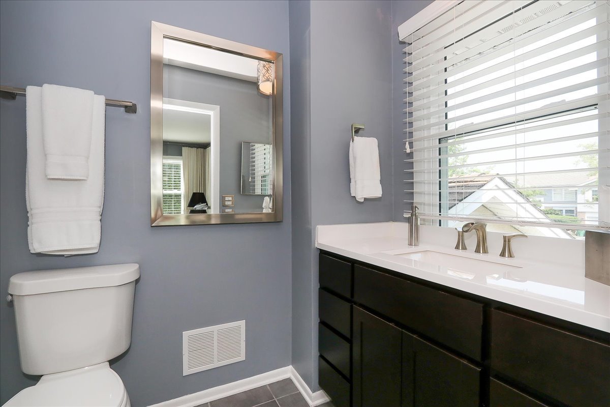 129 Regency Drive Lombard, IL 60148 - Photo 29 of 58