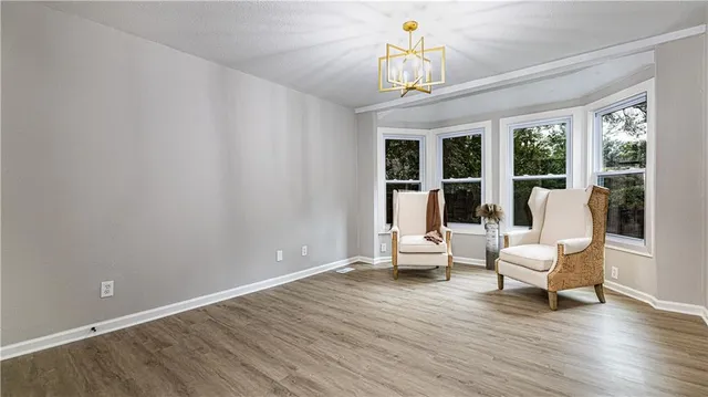 $354,000 | 17 Northwest Briarcliff Lane, Kansas City, MO 64116