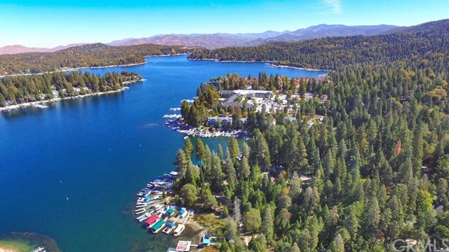 167 Cedar Circle Lake Arrowhead, CA 92352 - Photo 36 of 38 a view of a city