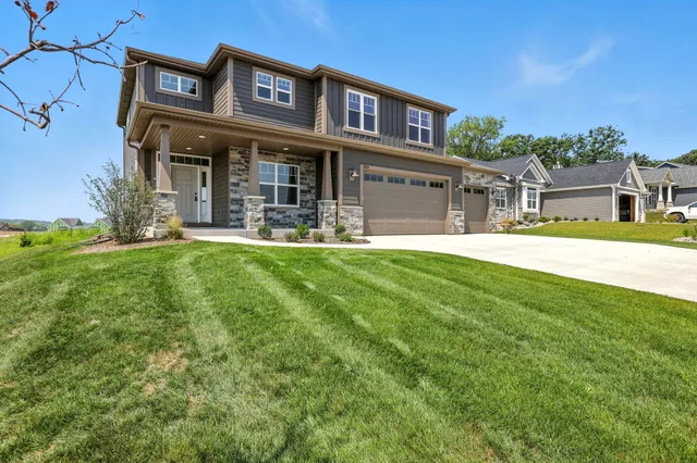 $659,900 | 8064 130th Avenue, Bristol, WI 53104