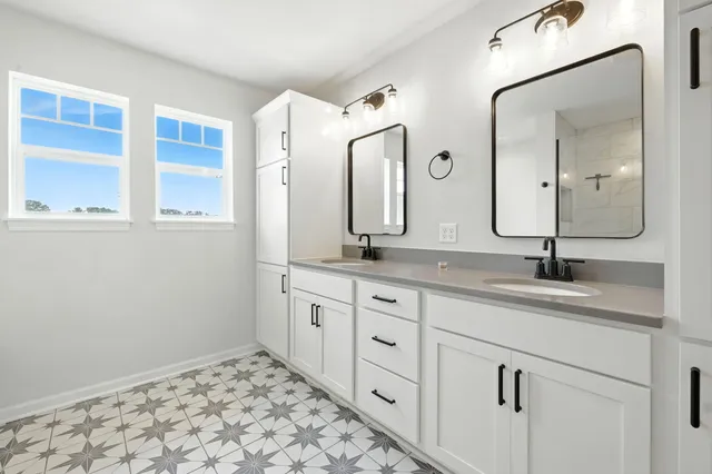 $659,900 | 8064 130th Avenue, Bristol, WI 53104