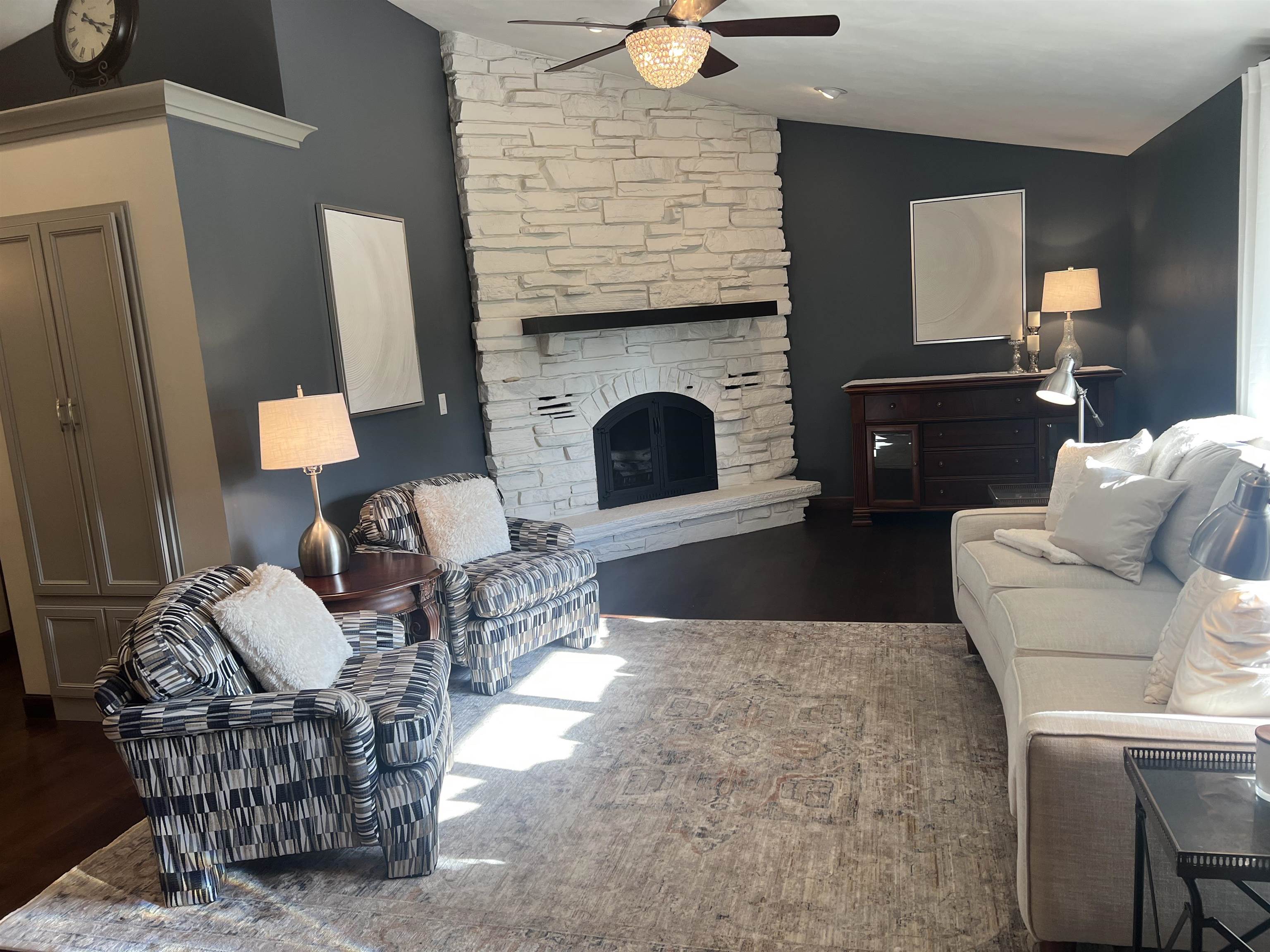 3556 West Grand Meadows Drive Appleton, WI 54914 - Photo 4 of 44