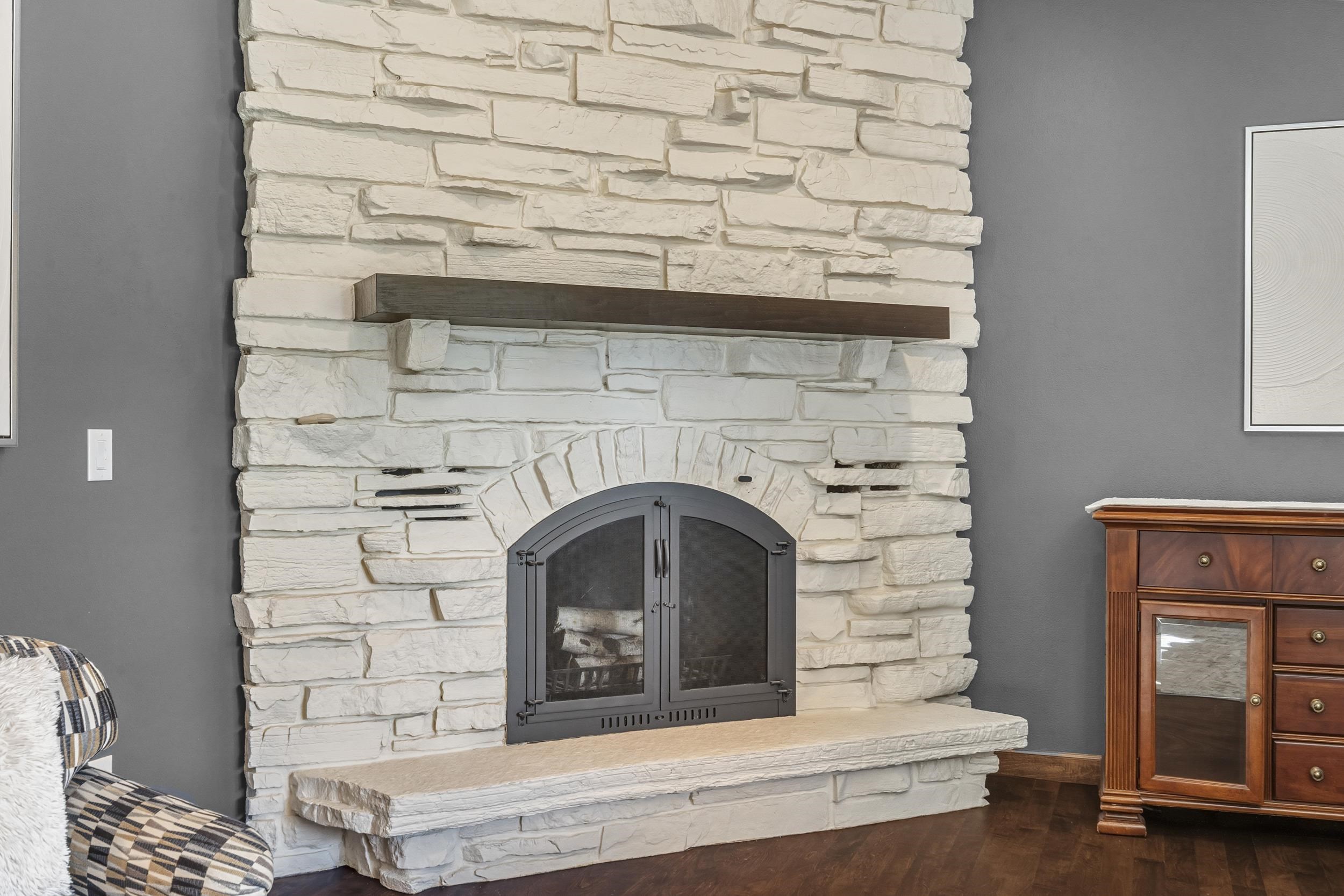 3556 West Grand Meadows Drive Appleton, WI 54914 - Photo 5 of 44