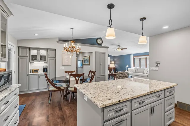 $574,900 | 3556 West Grand Meadows Drive, Appleton, WI 54914