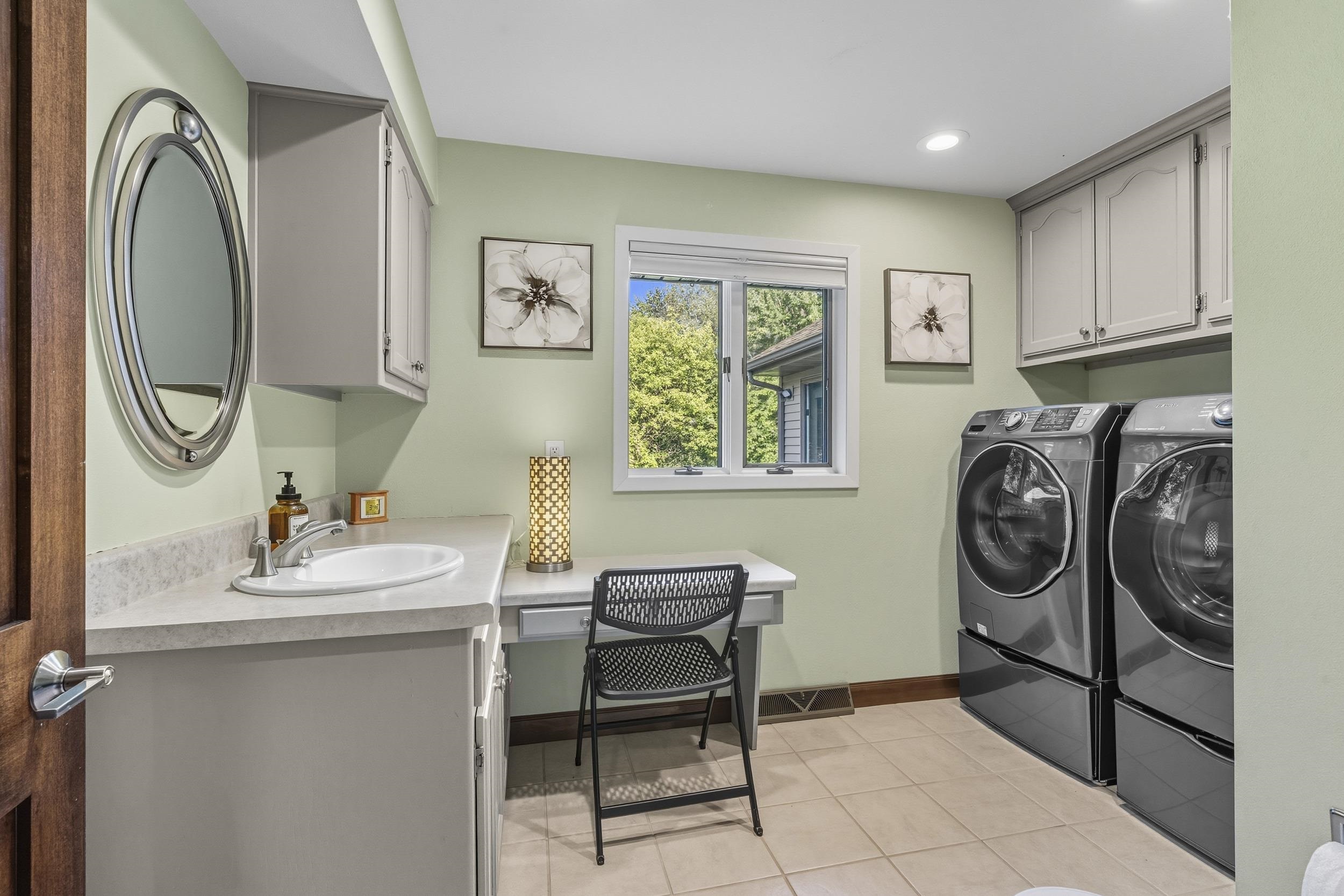 3556 West Grand Meadows Drive Appleton, WI 54914 - Photo 8 of 44