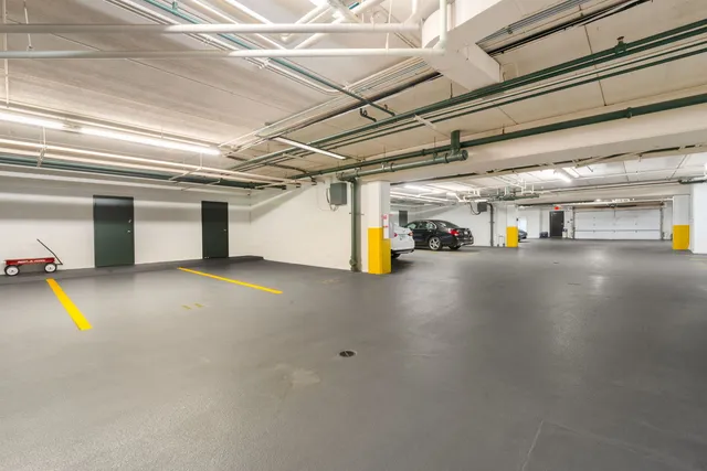 $485,000 | 100 North Gary Avenue, Unit 304, Wheaton, IL 60187