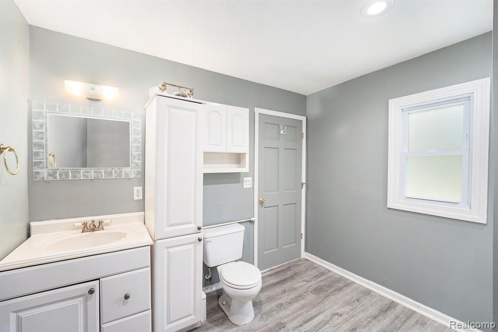 1290 Hunter Road Brighton, MI 48114 - Photo 10 of 43 Gallery Image 10