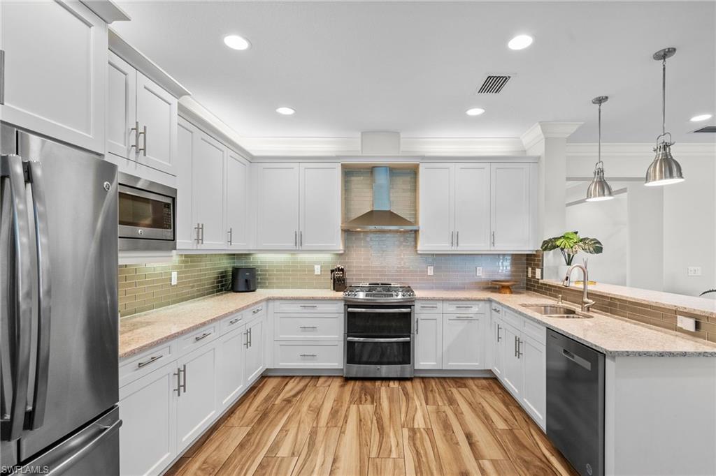 4205 Amelia Way Naples, FL 34119 - Photo 6 of 50