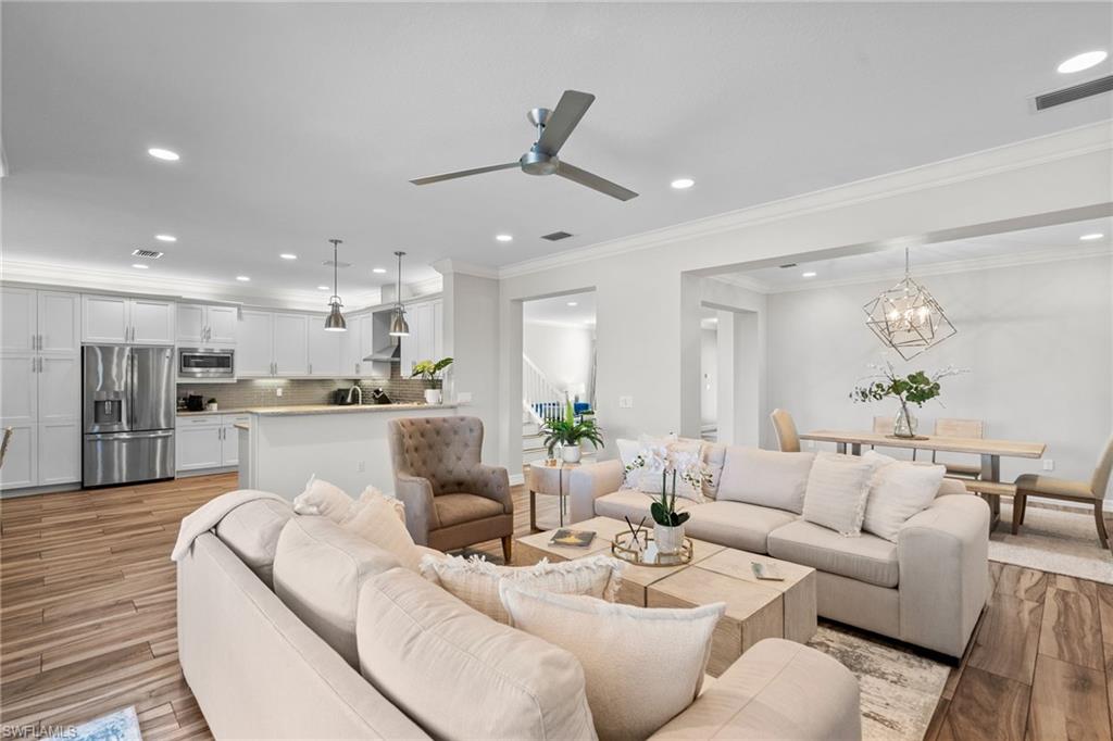 4205 Amelia Way Naples, FL 34119 - Photo 10 of 50