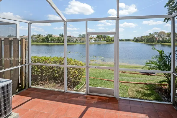 $2,700 | 3740 San Simeon Circle, Unit 3740, Weston, FL 33331