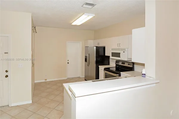 $2,700 | 3740 San Simeon Circle, Unit 3740, Weston, FL 33331