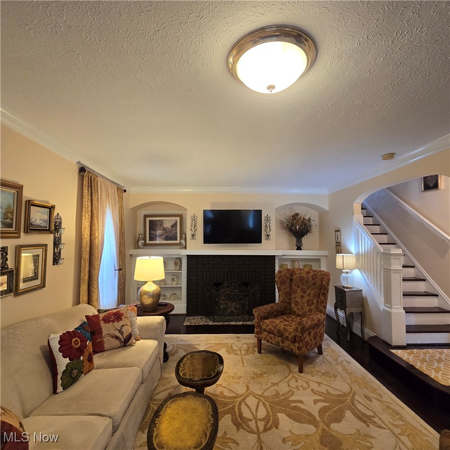 3059 Becket Road Cleveland, OH 44120 - Photo 5 of 24
