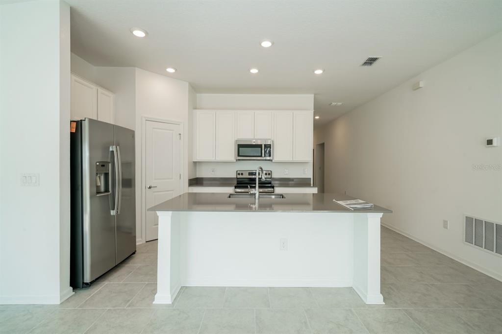 519 Patton Loop Bartow, FL 33830 - Photo 6 of 10