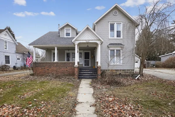 $215,000 | 229 South Jeffery Avenue, Ithaca, MI 48847