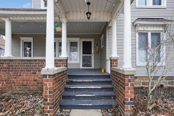 $215,000 | 229 South Jeffery Avenue, Ithaca, MI 48847