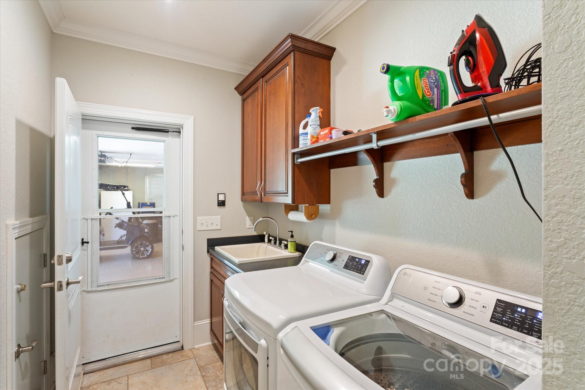 733 Plantation Dr Extension Rutherfordton, NC 28139 - Photo 22 of 34 a utility room with dryer and washer