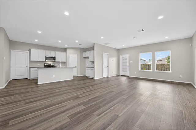 $2,500 | 12361 Carib Crossing Lane, Conroe, TX 77304