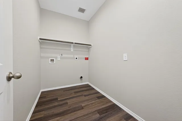 $2,500 | 12361 Carib Crossing Lane, Conroe, TX 77304