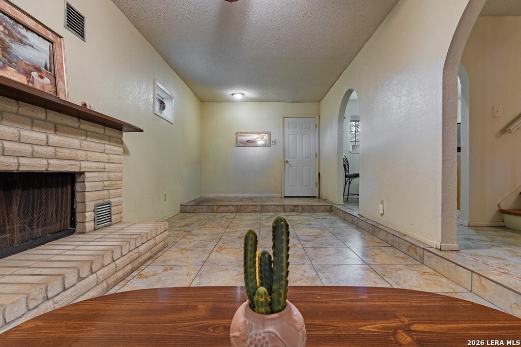 1801 Royal Ridge Drive Eagle Pass, TX 78852 - Photo 7 of 32