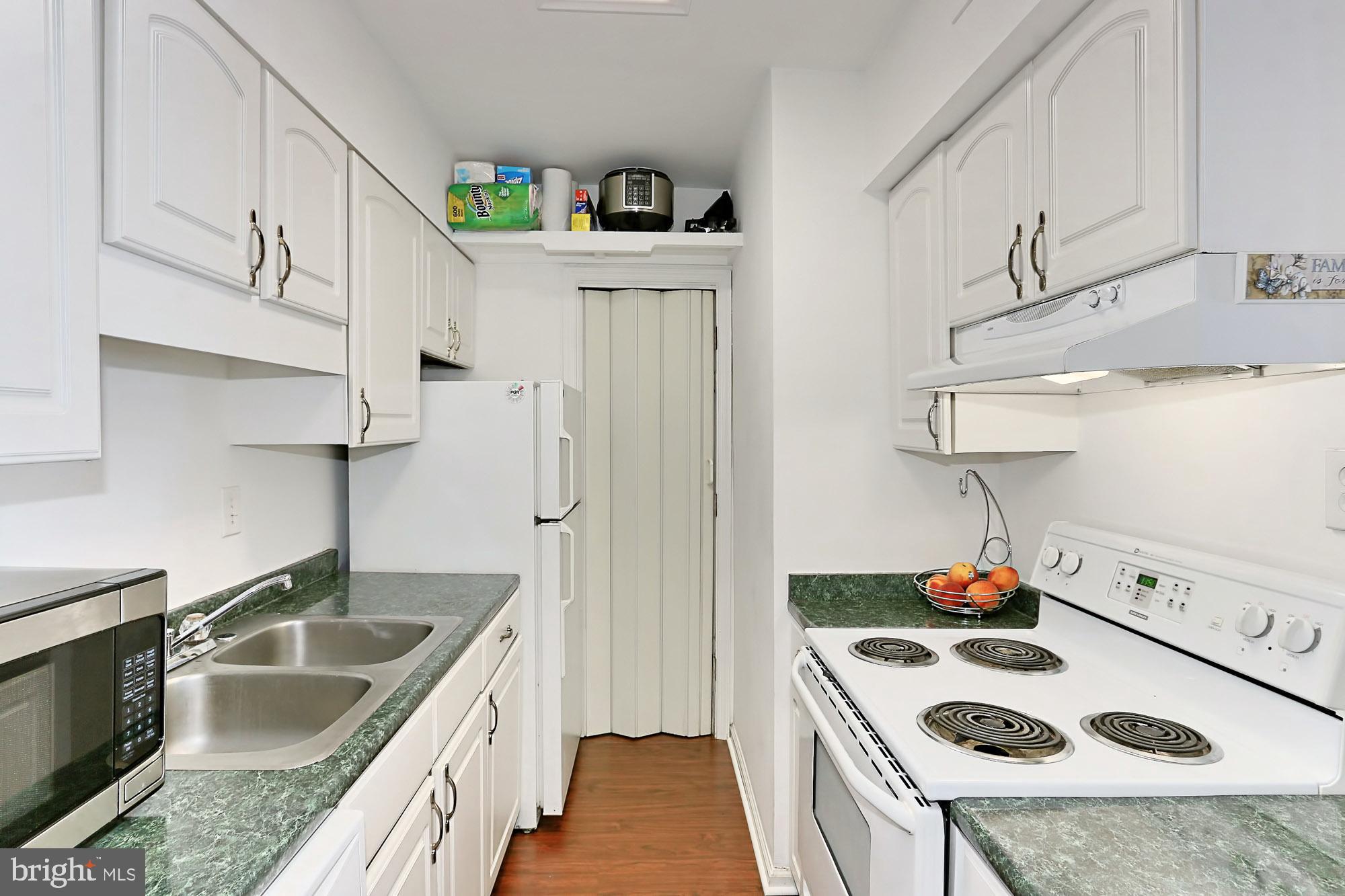 5907L Kingsford Road, Unit F Springfield, VA 22152 - Photo 14 of 32