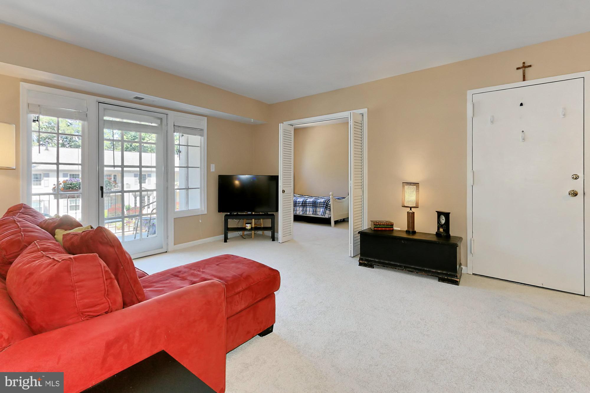 5907L Kingsford Road, Unit F Springfield, VA 22152 - Photo 5 of 32