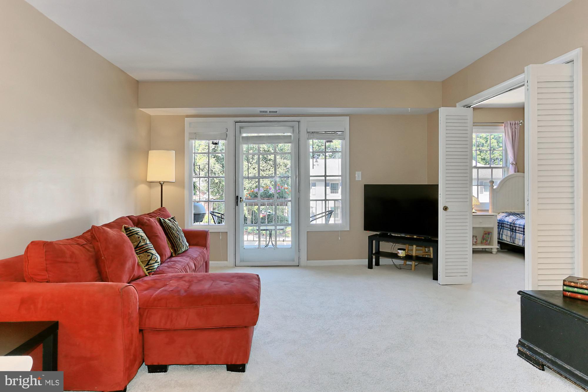 5907L Kingsford Road, Unit F Springfield, VA 22152 - Photo 7 of 32