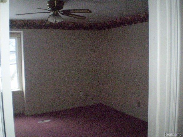 3136 North Oak Road Davison, MI 48423 - Photo 5 of 9 Oak Bdrm1.jpg