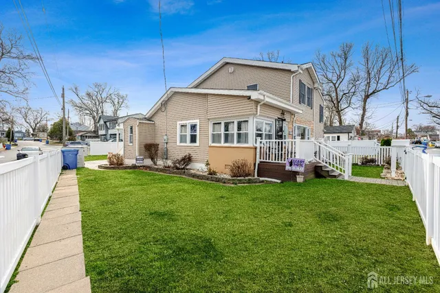 $579,900 | 57 Pacific Boulevard, Keyport, NJ 07735