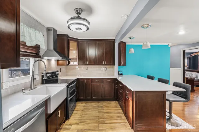 $579,900 | 57 Pacific Boulevard, Keyport, NJ 07735