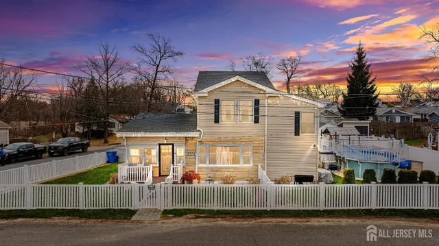 $579,900 | 57 Pacific Boulevard, Keyport, NJ 07735