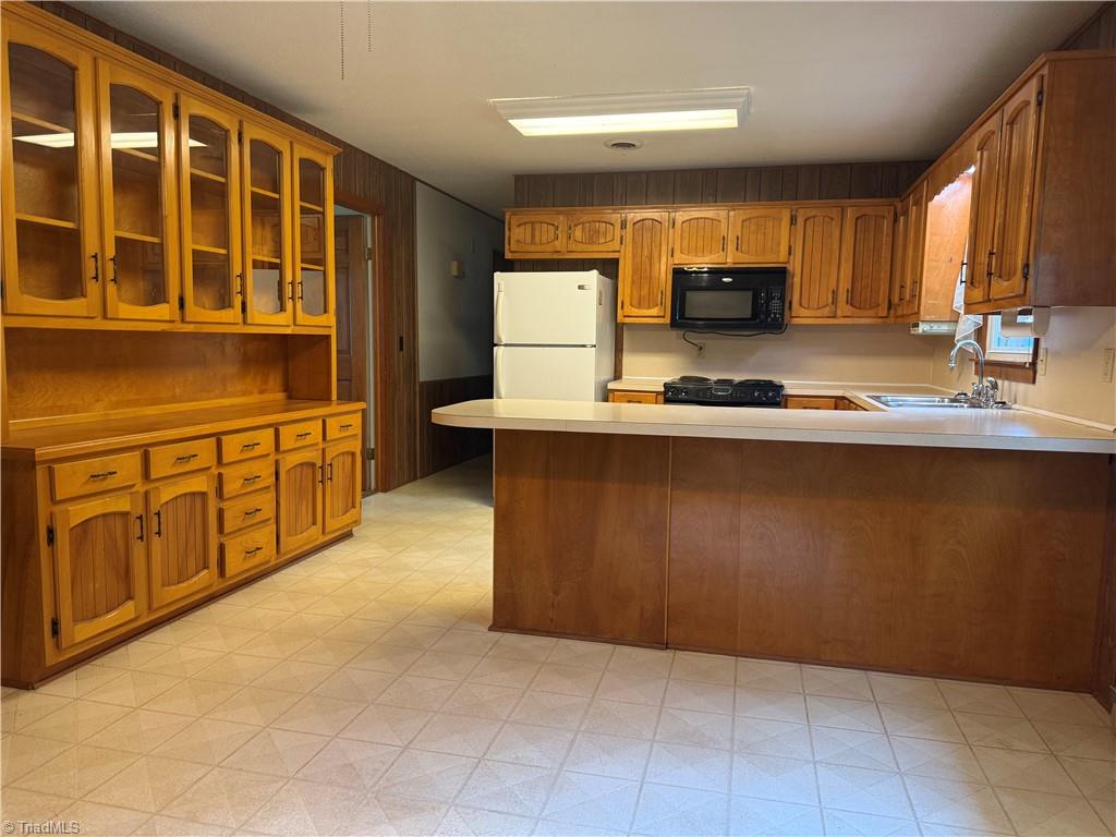201 Sexton Road Mount Airy, NC 27030 - Photo 11 of 29 Gallery Image 11