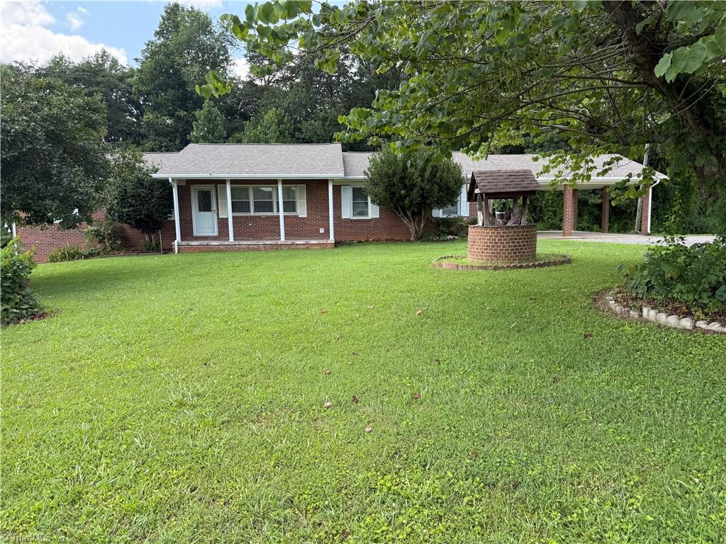 201 Sexton Road Mount Airy, NC 27030 - Photo 3 of 29 Gallery Image 3