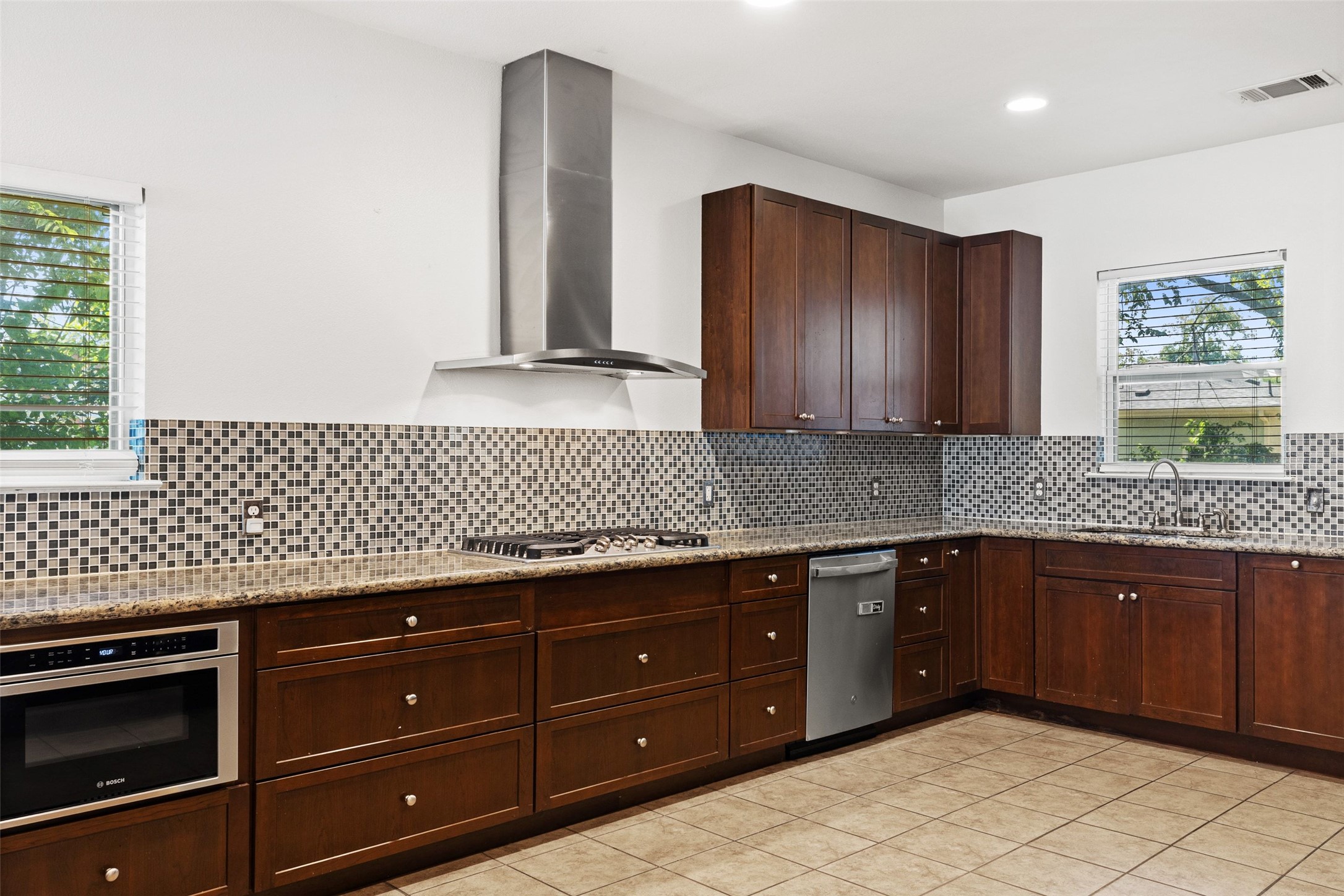 3203 East 18th Street Austin, TX 78721 - Photo 11 of 38