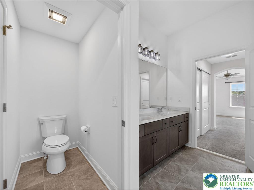 477 Newlins Road East Easton, PA 18040 - Photo 35 of 69 Full hallway bathroom 2nd floor