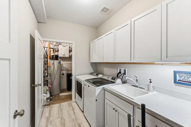 $377,000 | 158 Kings Pointe Drive, Delano, MN 55328