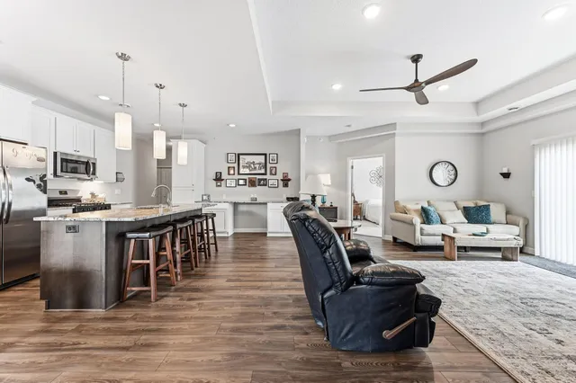 $377,000 | 158 Kings Pointe Drive, Delano, MN 55328