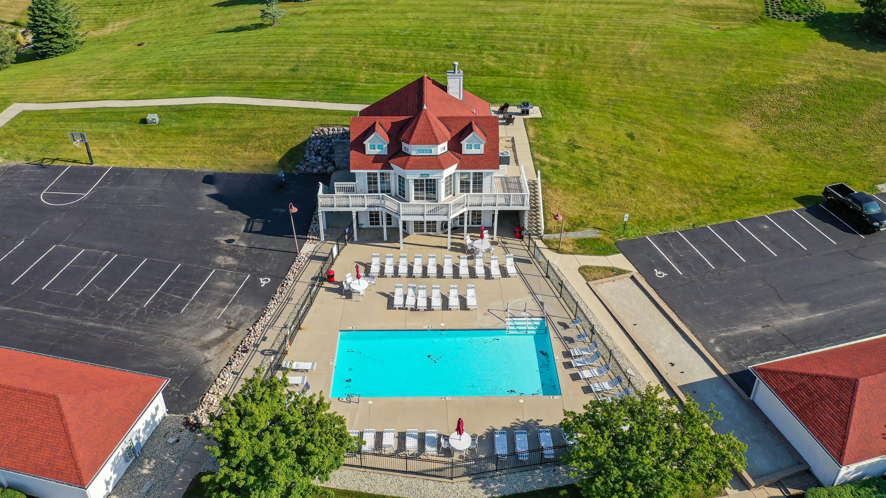 2237 Landings Lane Delavan, WI 53115 - Photo 24 of 41 Club House