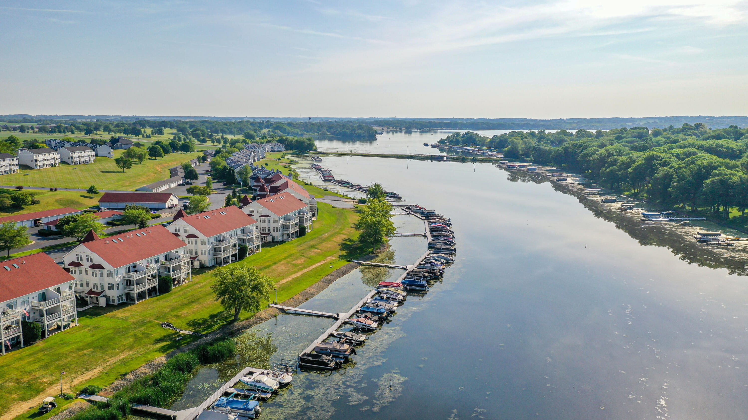 2237 Landings Lane Delavan, WI 53115 - Photo 38 of 41 Proximity to the Lake