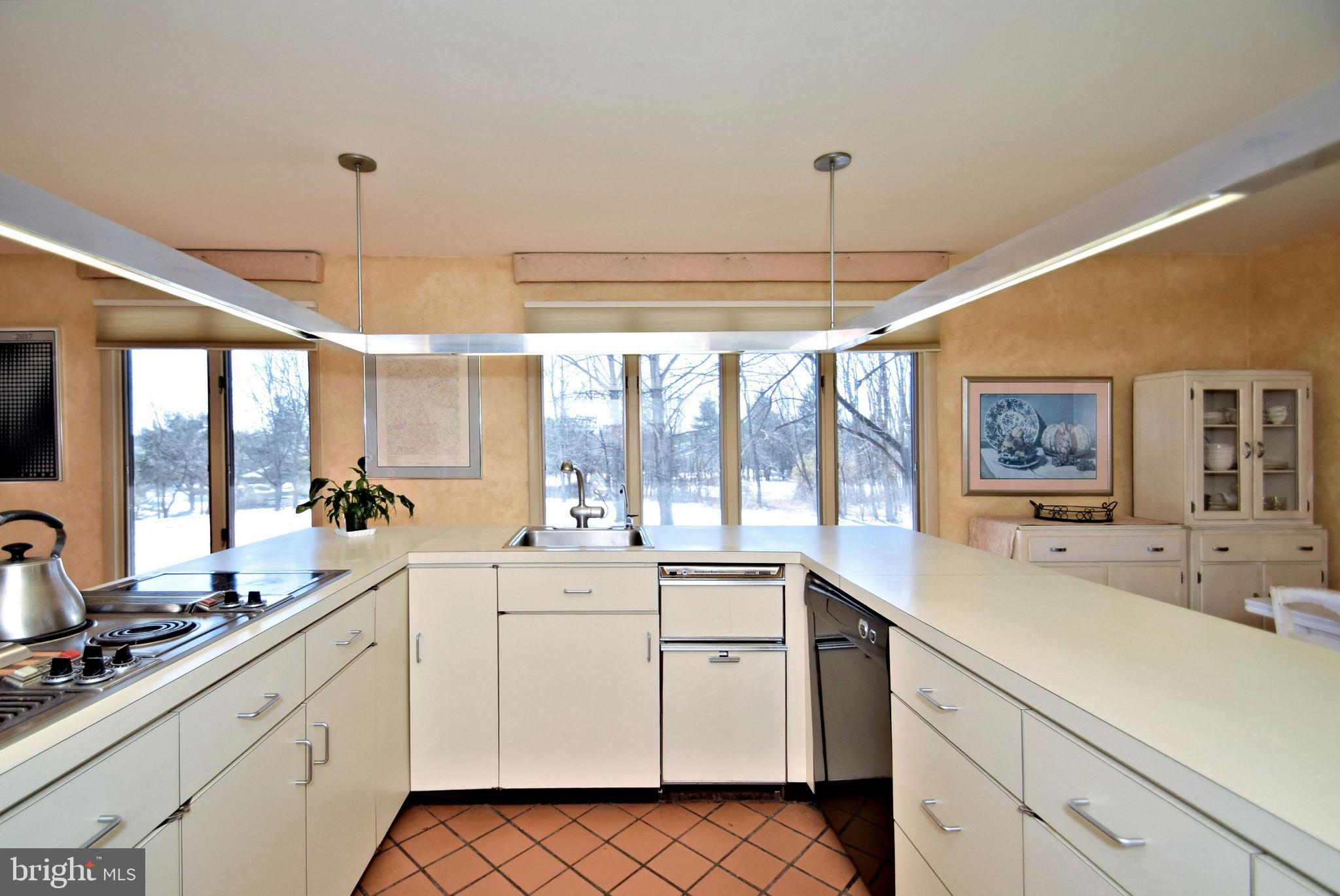 1975 Springer Road Harleysville, PA 19438 - Photo 14 of 33 Kitchen