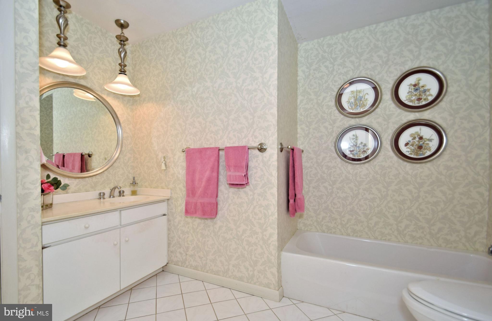 1975 Springer Road Harleysville, PA 19438 - Photo 22 of 33 Jack-n-Jill Bathroom