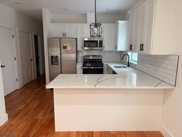 $3,000 | 101 South 8th Street, Newark, NJ 07107