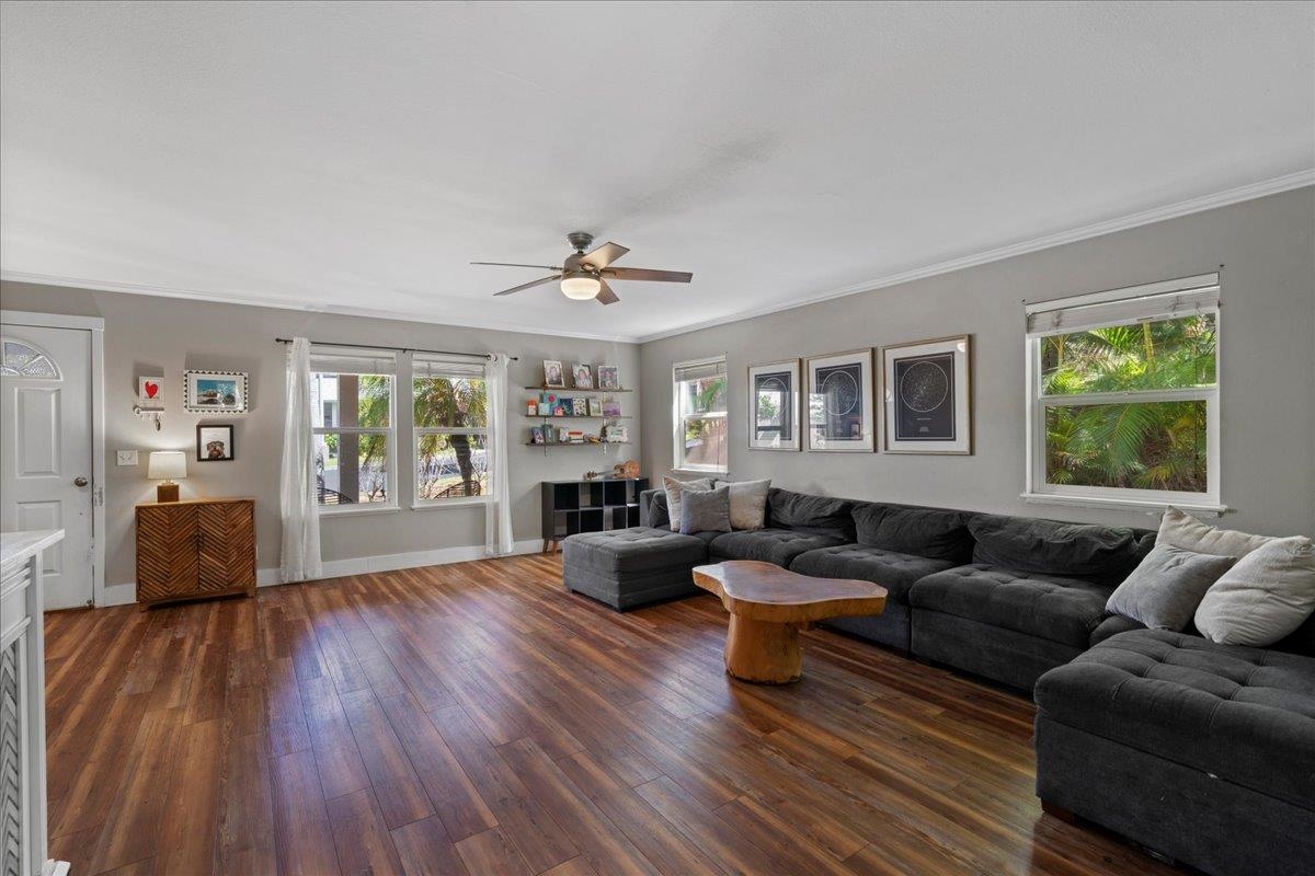 2740 Liholani Street, Unit 10 Pukalani, HI 96768 - Photo 17 of 50 a living room with furniture and a window