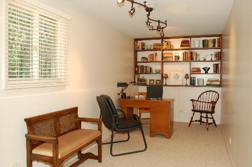 1934 Smith Road Northbrook, IL 60062 - Photo 6 of 12