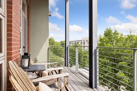 $369,500 | 2840 Bryant Avenue South, Unit E303, Minneapolis, MN 55408