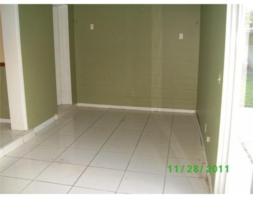 32 Cleveland Road Lake Worth, FL 33467 - Photo 5 of 8 Additional Photo