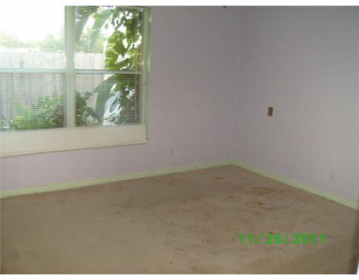 32 Cleveland Road Lake Worth, FL 33467 - Photo 6 of 8 Additional Photo