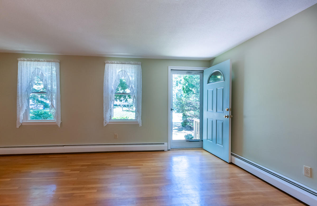 16 Meredith Road Forestdale, MA 02644 - Photo 6 of 23 16 Meredith Road-124-HDR