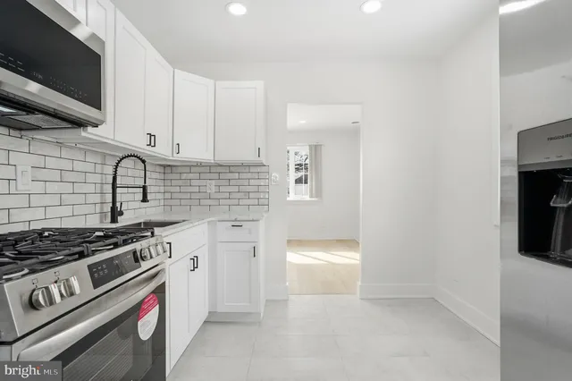 $2,600 | 3731 Dresher Road, Bensalem, PA 19020