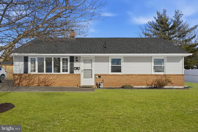 $2,600 | 3731 Dresher Road, Bensalem, PA 19020