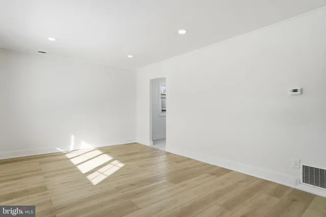 $2,600 | 3731 Dresher Road, Bensalem, PA 19020